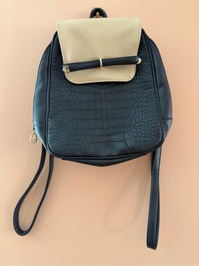 Two-Tone Black and Beige Textured Backpack - Modern Everyday Carry